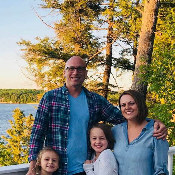 Meet your Posher, Melissa - Picture 1 of 1